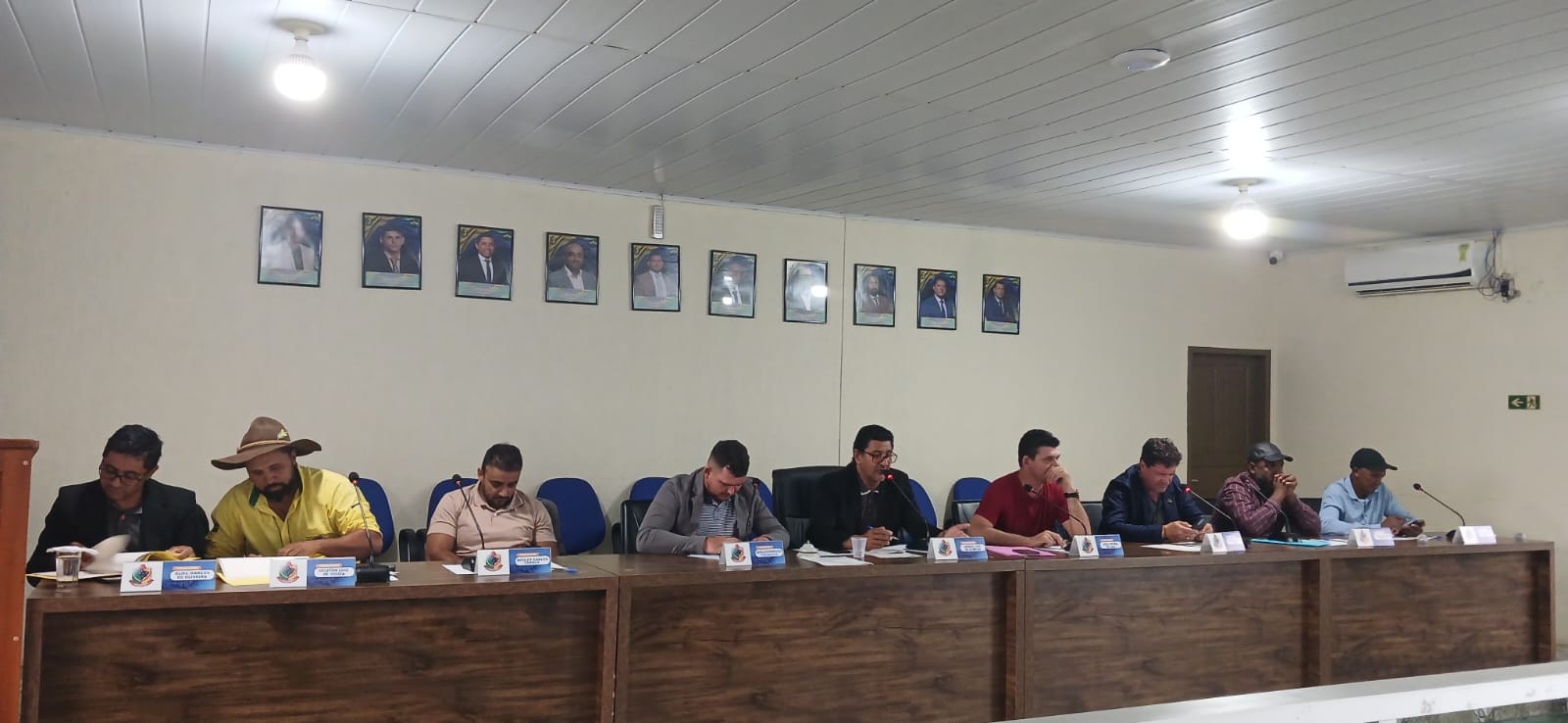 "A ata completa 5ª Sessão ExtraOrdinária da 33ª Sessão Legislativa da 9ª Legislatura"