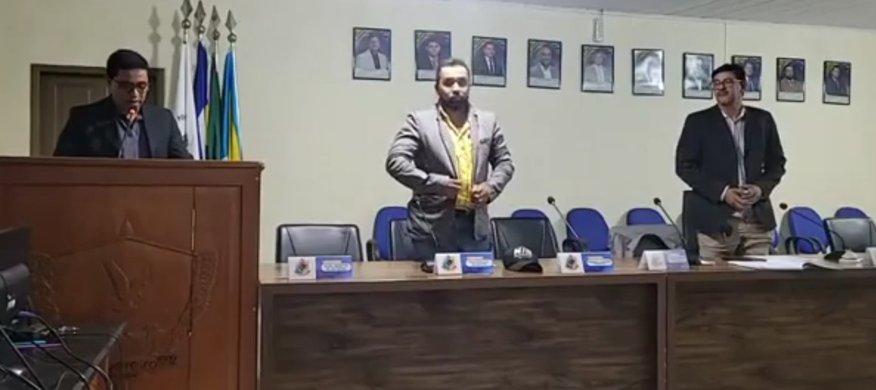 "A ata completa 21ª Sessao ordinária da 33ª Sessão Legislativa da 9ª Legislatura"