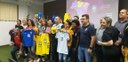 Parabéns à nossa jogadora de futebol da escolinha de Urupá Letícia que participou do peneirão da CBF Seleção Brasileira, em Porto Velho com as ex jogadores Pretinha e Nenê, juntamente com seu pai Emerson e professor Leandro Banha , na oportunidade agradecer os professores Ocimar e Celestino e ao parceiro Evaldo Genus pelo convite 🤝👏👏👏

Vamos aguardar e torcer que a Letícia seja selecionada para a seleção Brasileira ⚽️